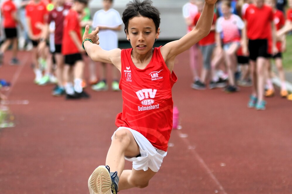 Emil Kolios beim Weitsprung - Mehrkampfwettkampf in Friedrichsfehn