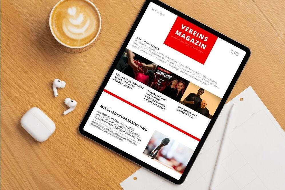 Tablett mit Titelseite eines Vereinsmagazins